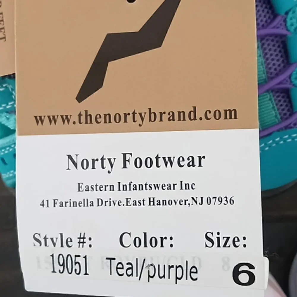 Norty sandals size 6 new with tags